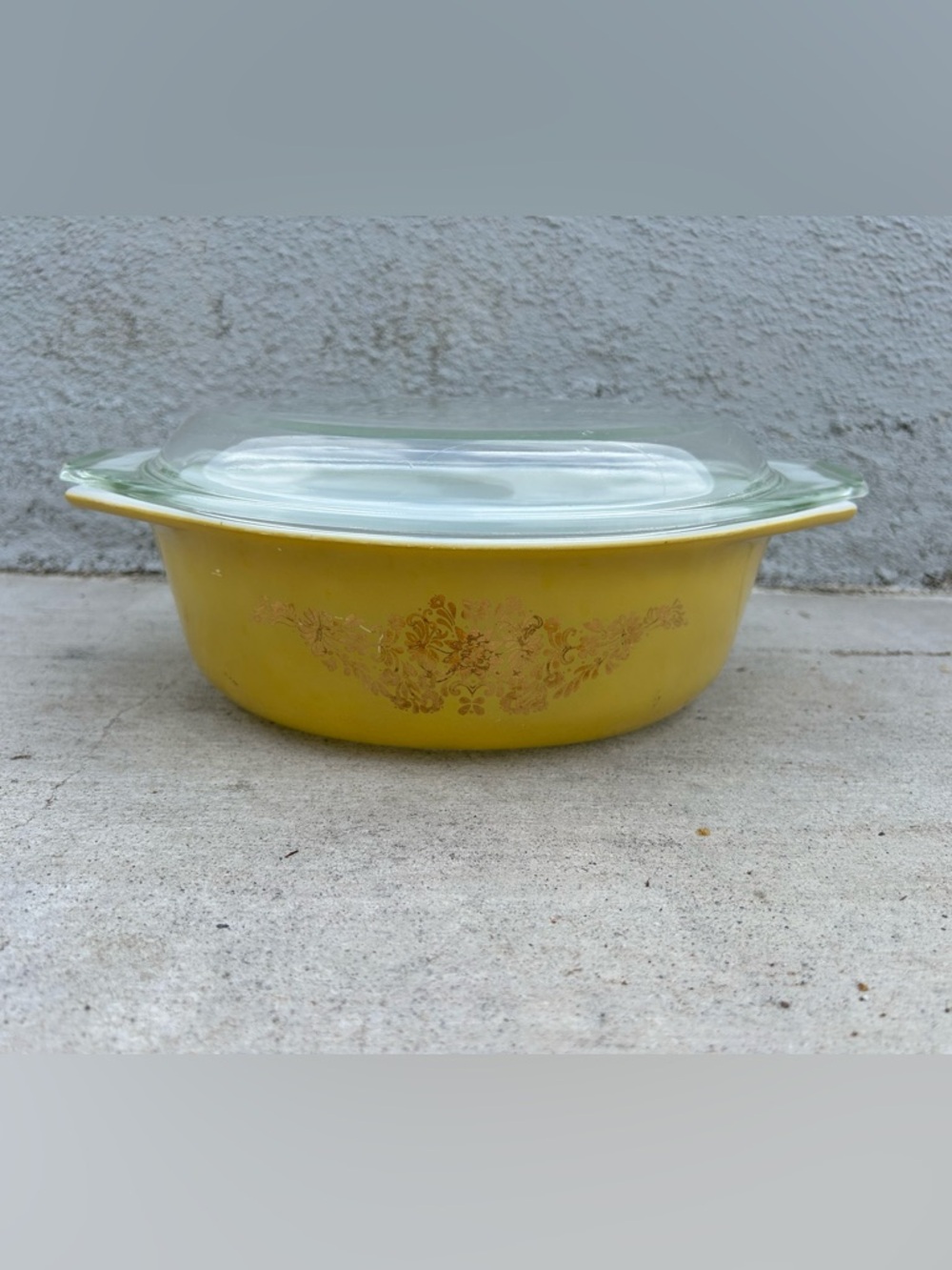 Vintage Pyrex Golden Garland promotional casserole dish